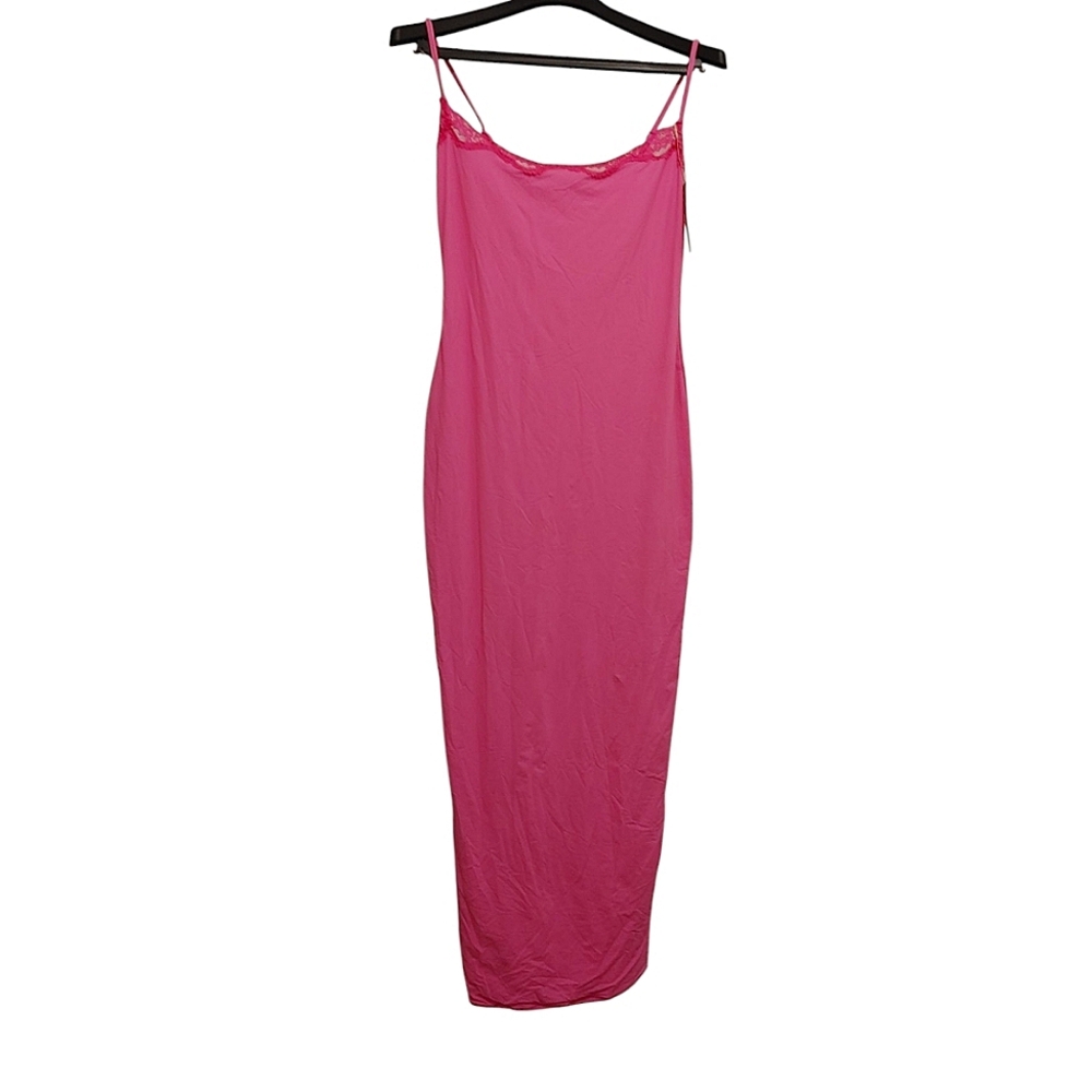 SKIMS Fits Everybody Lace Long Slip Dress - Picture 15 of 16